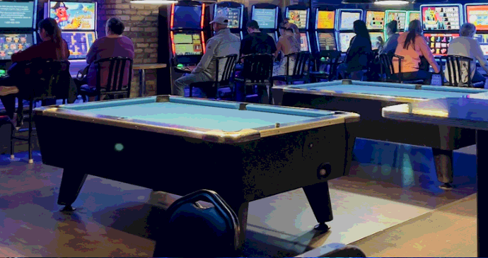 Tournament Pool Tables
